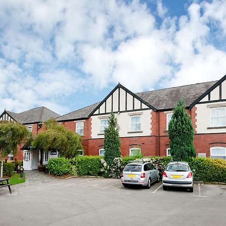 Travelodge Warrington Lowton Esterno foto