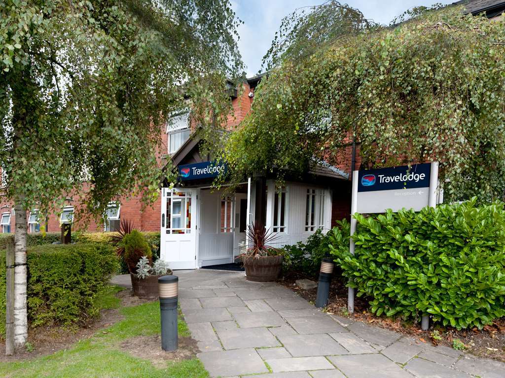 Travelodge Warrington Lowton Esterno foto