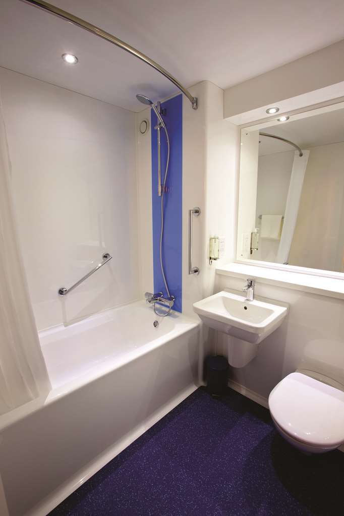 Travelodge Warrington Lowton Camera foto