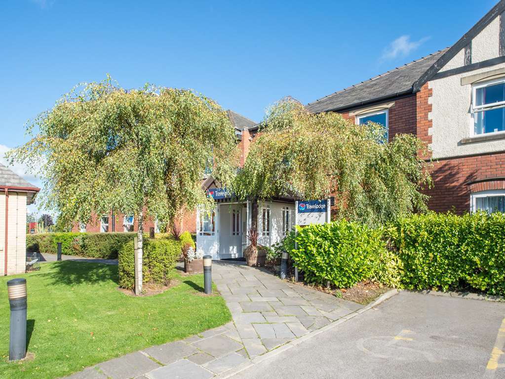 Travelodge Warrington Lowton Esterno foto