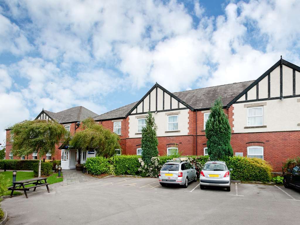 Travelodge Warrington Lowton Esterno foto